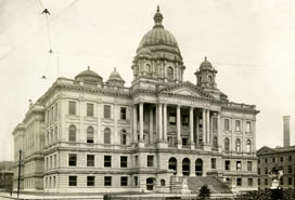 sepia photograph of courthouse